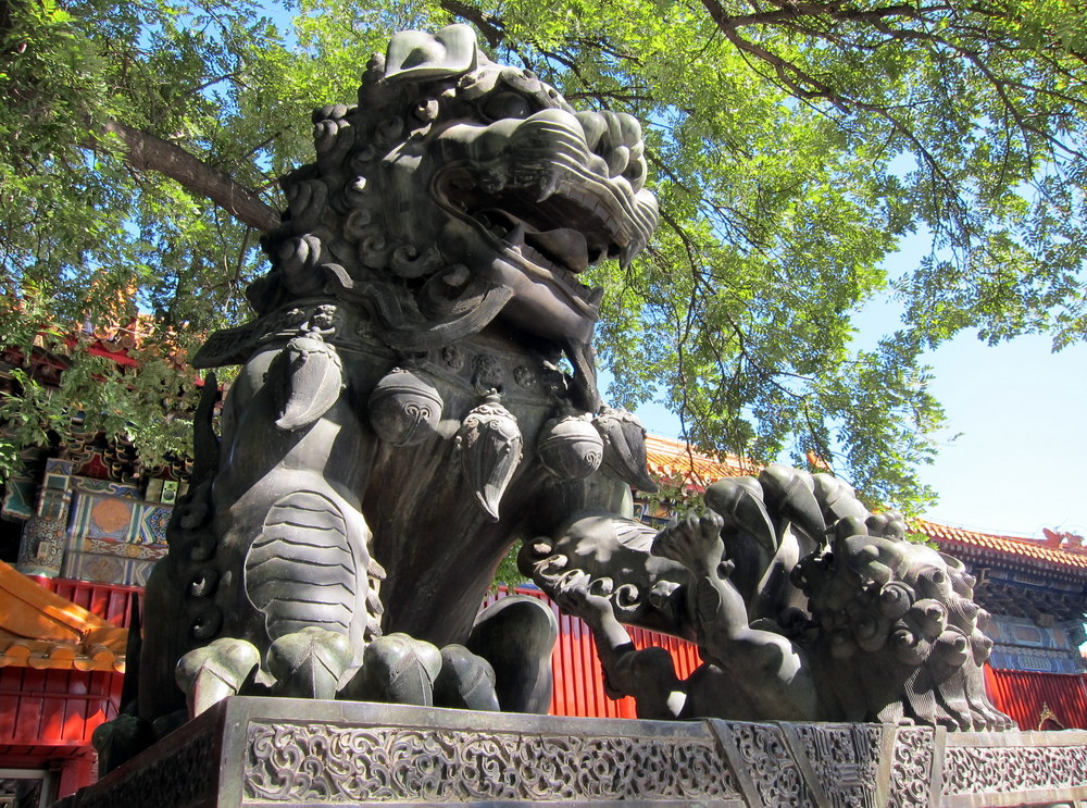 A Beijing temple's protector